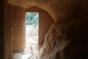 Construimos una cueva artificial