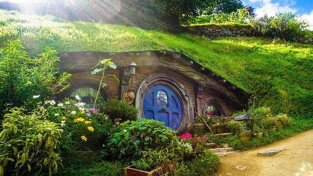 Casas cuevas semienterradas