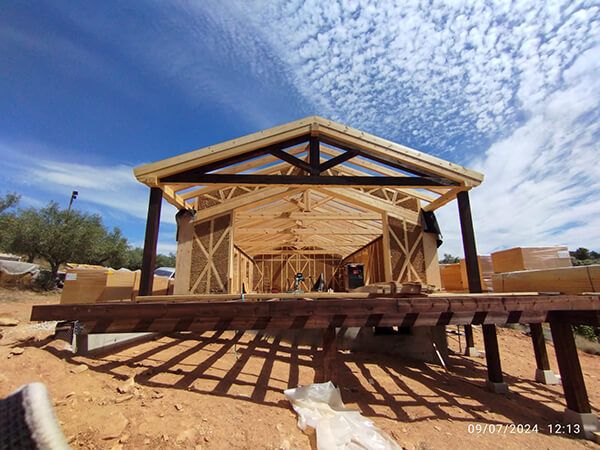 Comprar una casa modular de madera y paja
